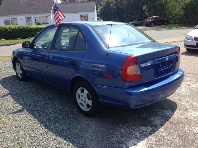 Hyundai Accent 2002 photo 4