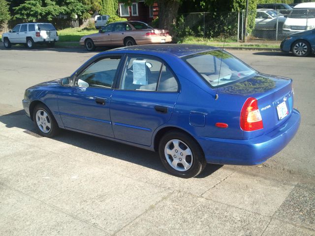 Hyundai Accent 2002 photo 3