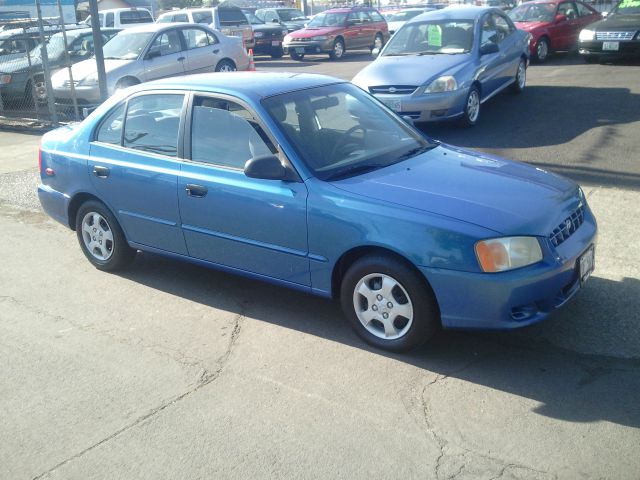 Hyundai Accent 2002 photo 4