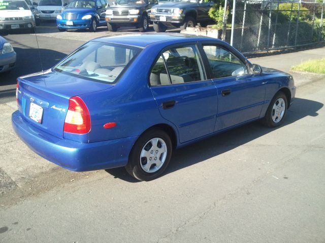 Hyundai Accent 2002 photo 6