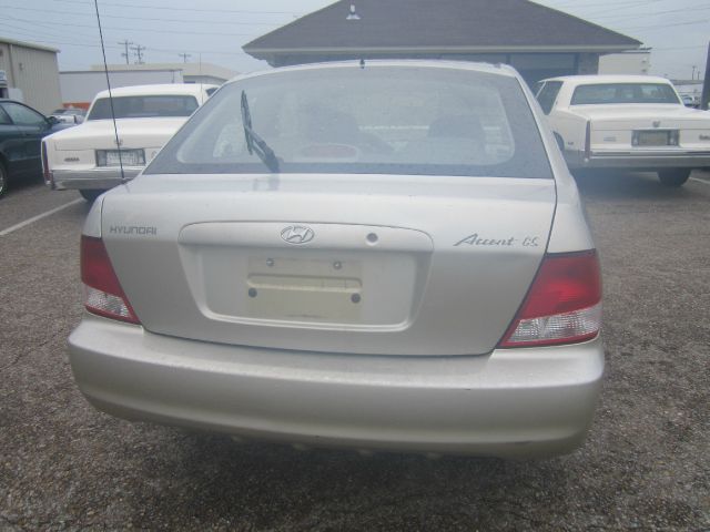 Hyundai Accent 2002 photo 1