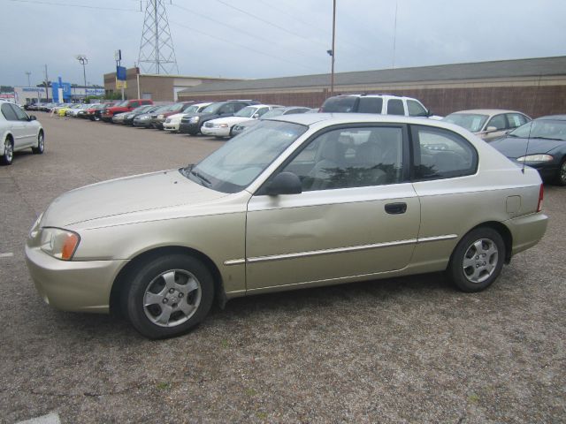 Hyundai Accent 2002 photo 3