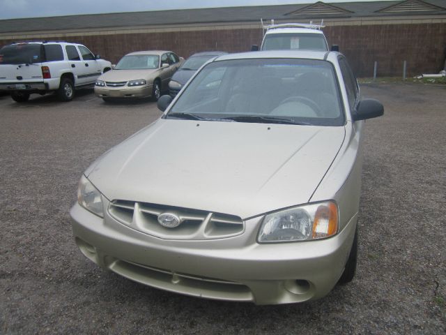 Hyundai Accent 2002 photo 4