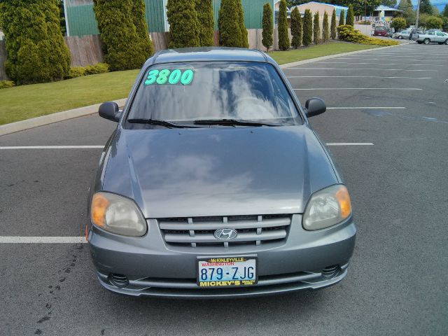 Hyundai Accent 2003 photo 2