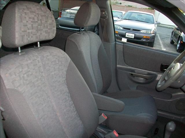 Hyundai Accent 2003 photo 2