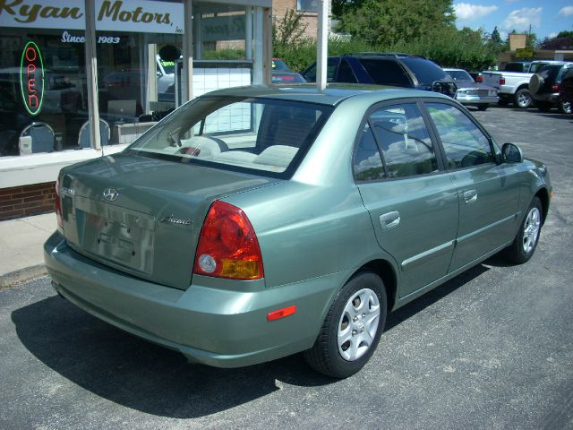 Hyundai Accent 2003 photo 3