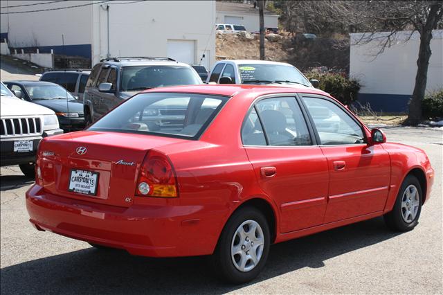 Hyundai Accent 2003 photo 2