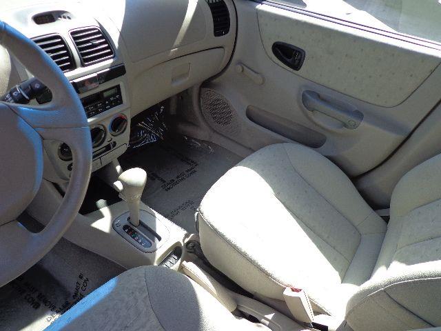 Hyundai Accent 2003 photo 6