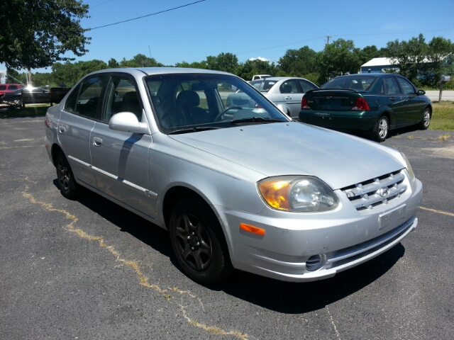 Hyundai Accent 2003 photo 3