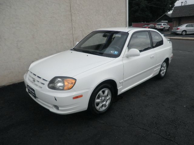 Hyundai Accent 2003 photo 2