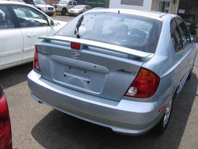 Hyundai Accent 2003 photo 1