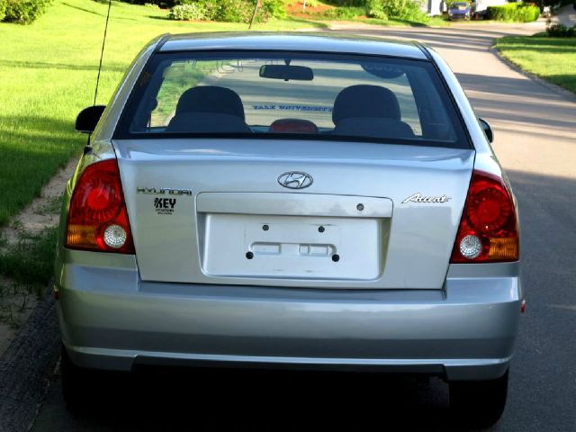 Hyundai Accent 2003 photo 1