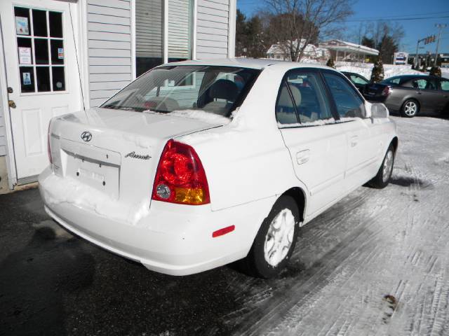 Hyundai Accent 2003 photo 3