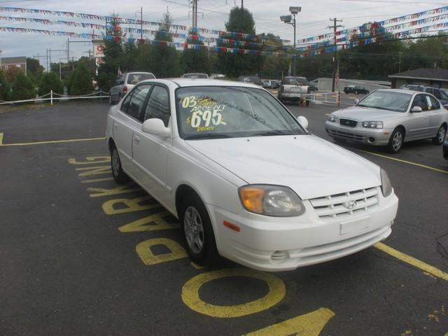 Hyundai Accent S Sedan Sedan