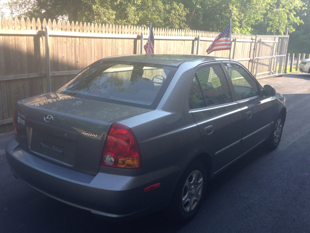 Hyundai Accent 2003 photo 2