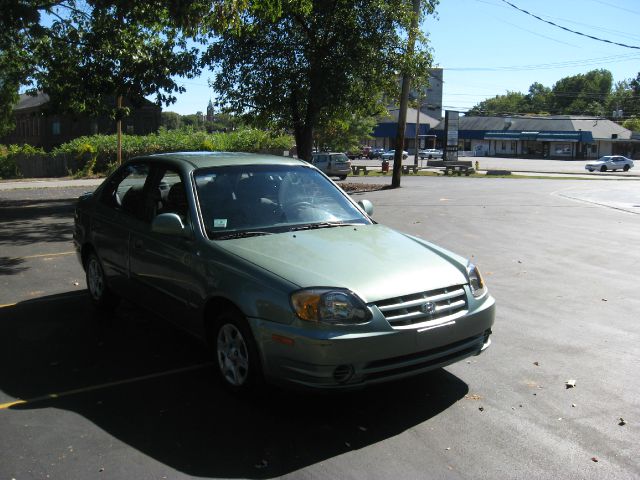 Hyundai Accent 2003 photo 3