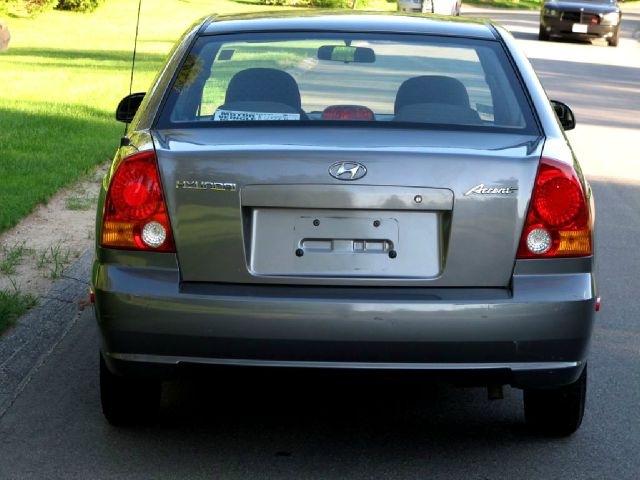 Hyundai Accent 2003 photo 17