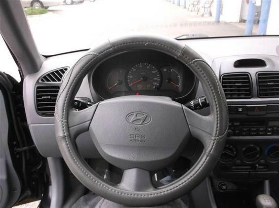 Hyundai Accent 2003 photo 3