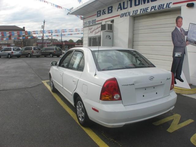 Hyundai Accent 2003 photo 1