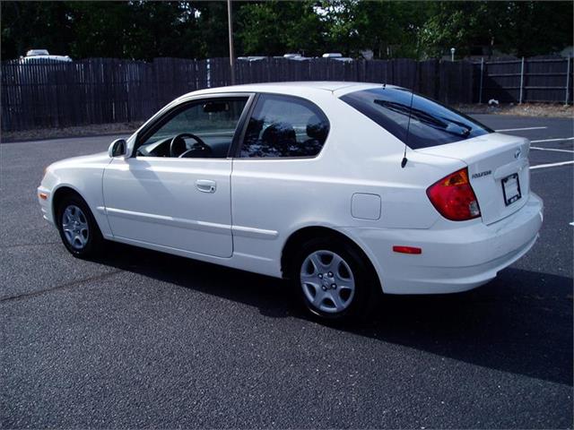 Hyundai Accent 2004 photo 4