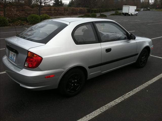 Hyundai Accent 2004 photo 2