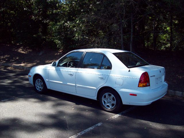 Hyundai Accent 2004 photo 1