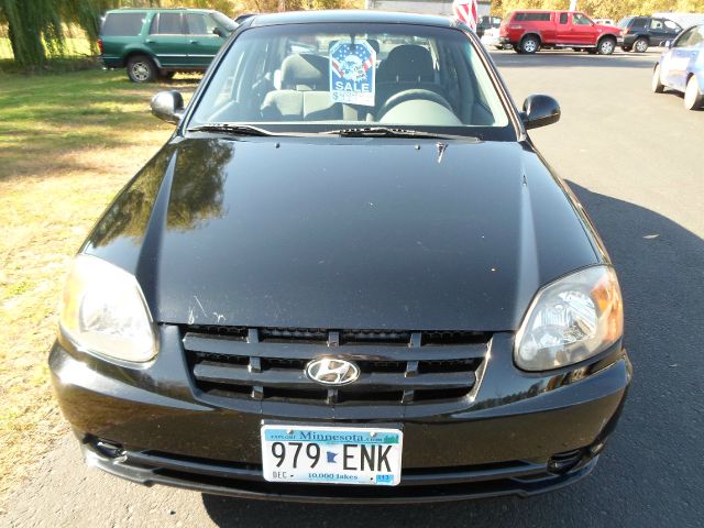 Hyundai Accent 2004 photo 3