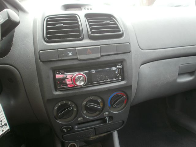 Hyundai Accent 2004 photo 14