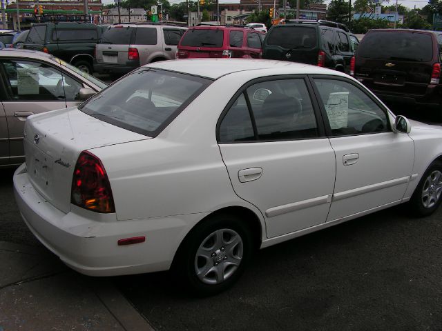 Hyundai Accent 2004 photo 1