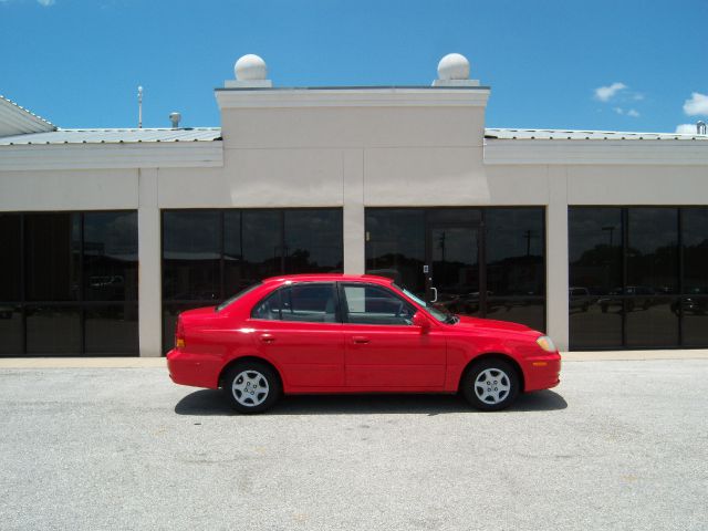 Hyundai Accent 2004 photo 3