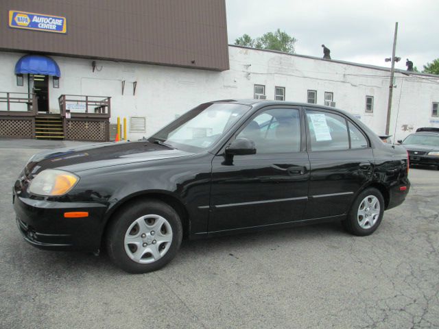 Hyundai Accent Slt,4x4,1-owner,3rd Seat Sedan