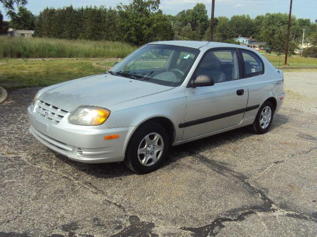 Hyundai Accent 2004 photo 2