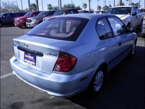 Hyundai Accent 2004 photo 4