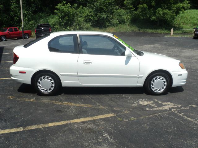 Hyundai Accent 2004 photo 1