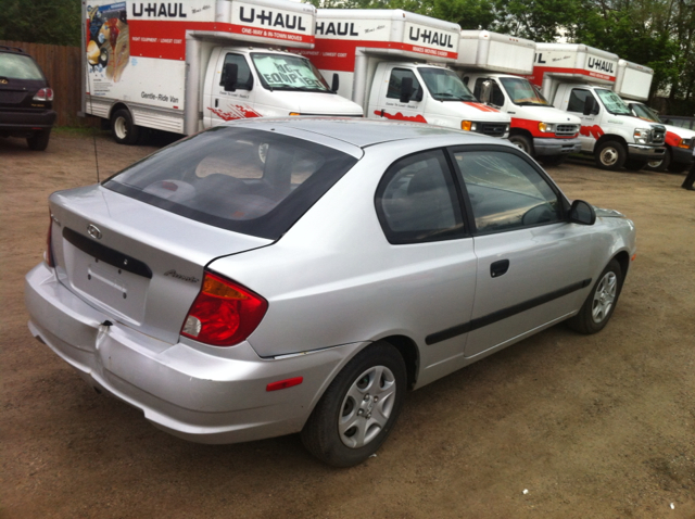 Hyundai Accent 2004 photo 2