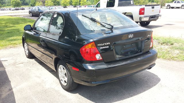 Hyundai Accent 2000 Dodge SLT Hatchback