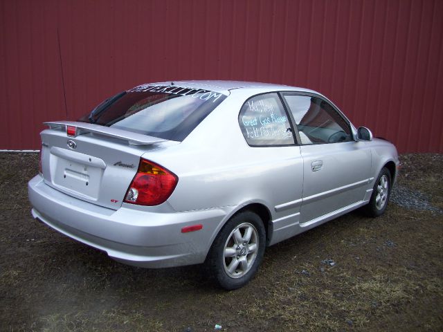 Hyundai Accent 2004 photo 3