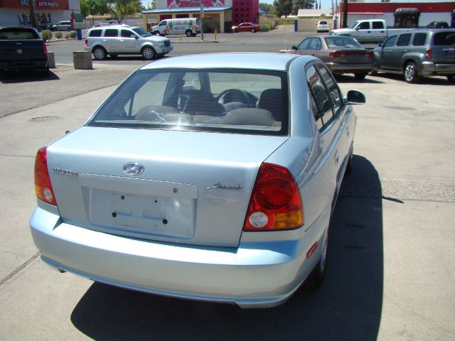 Hyundai Accent 2004 photo 1