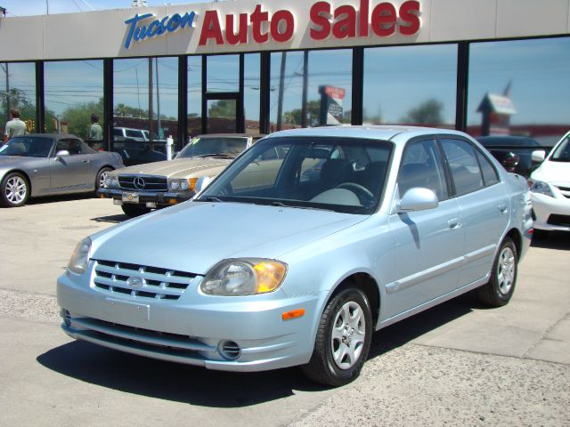 Hyundai Accent 2004 photo 3