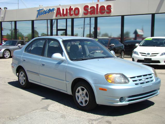 Hyundai Accent 2004 photo 4