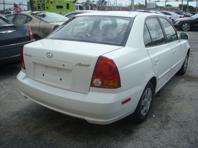 Hyundai Accent 2005 photo 1