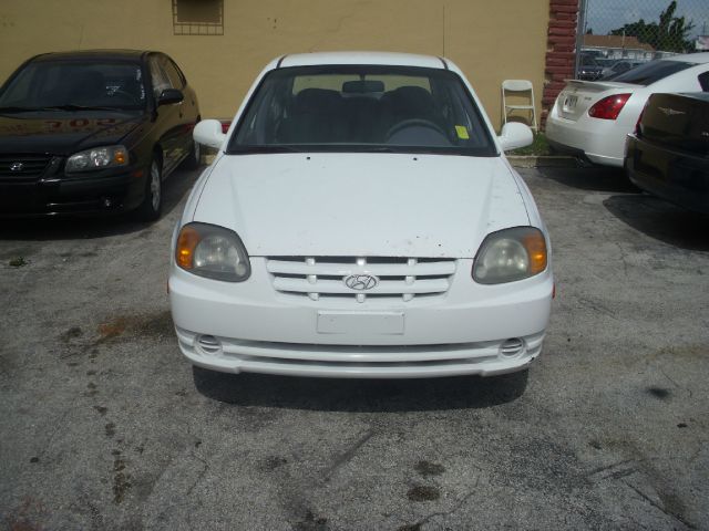 Hyundai Accent 2005 photo 3