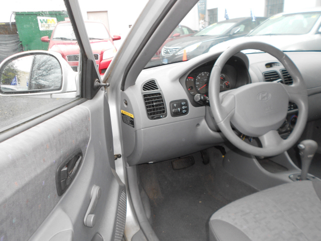 Hyundai Accent 2005 photo 4