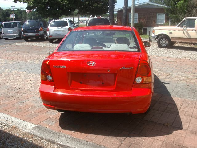 Hyundai Accent 2005 photo 1