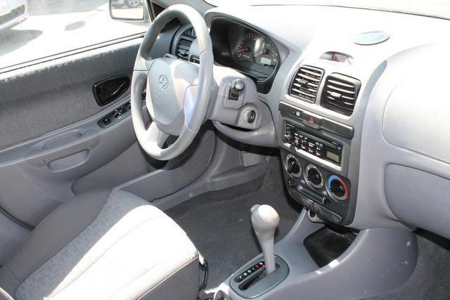 Hyundai Accent 2005 photo 4