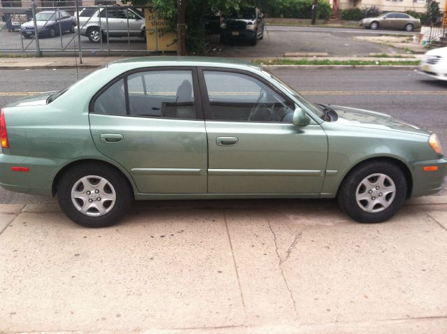 Hyundai Accent 2005 photo 2