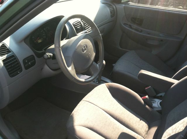 Hyundai Accent 2005 photo 4