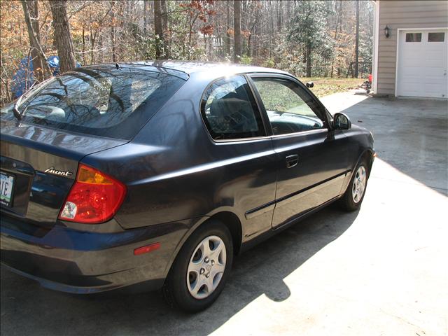 Hyundai Accent 2005 photo 2