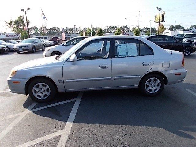 Hyundai Accent 2005 photo 2