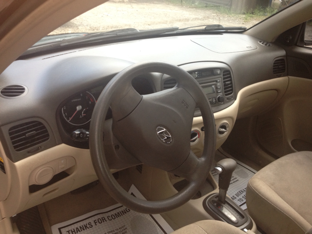 Hyundai Accent 2006 photo 1